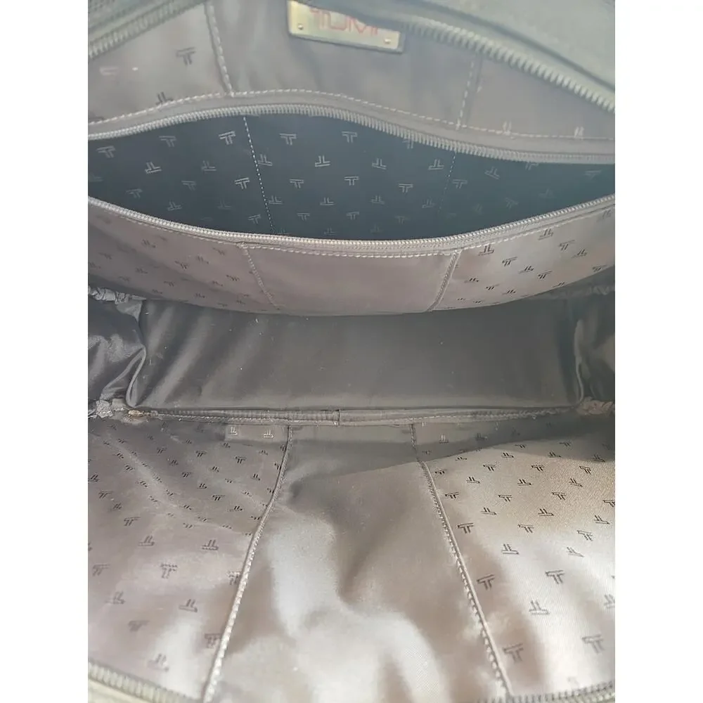 Tumi approx 17x12x8